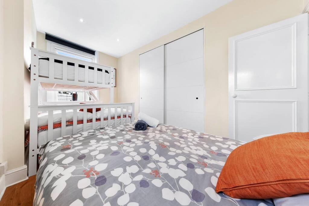 Spacious Sleep 11 With Terrace In Earls Court Ec99 London Ngoại thất bức ảnh