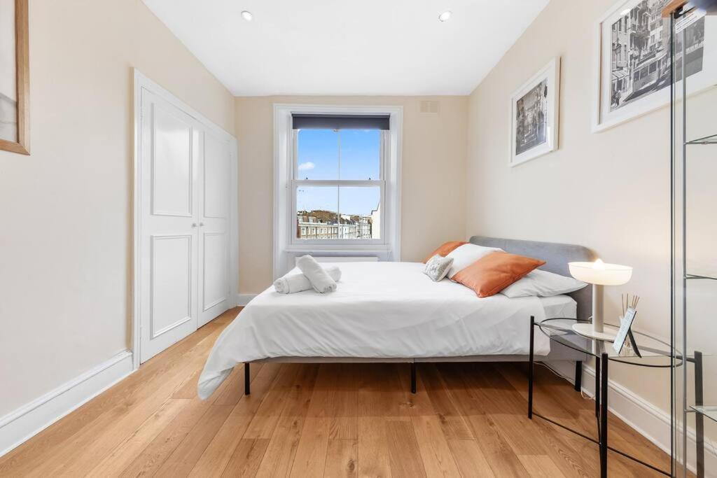 Spacious Sleep 11 With Terrace In Earls Court Ec99 London Ngoại thất bức ảnh