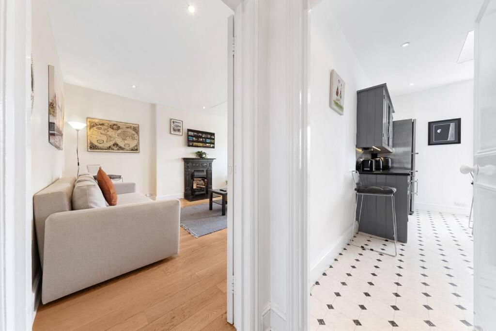 Spacious Sleep 11 With Terrace In Earls Court Ec99 London Ngoại thất bức ảnh