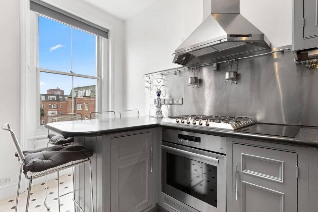 Spacious Sleep 11 With Terrace In Earls Court Ec99 London Ngoại thất bức ảnh