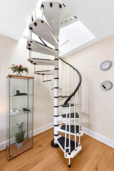 Spacious Sleep 11 With Terrace In Earls Court Ec99 London Ngoại thất bức ảnh